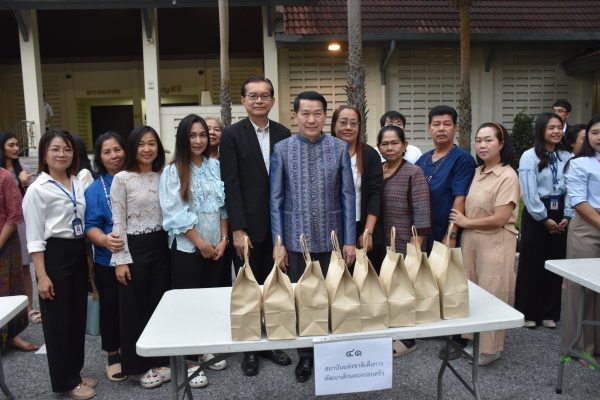 สถาบันฯเด็ก ร่วมทำบุญตักบาตร เนื่องในศุภมงคลสมัยขึ้นปีใหม่ ปีพุทธศักราช 2568